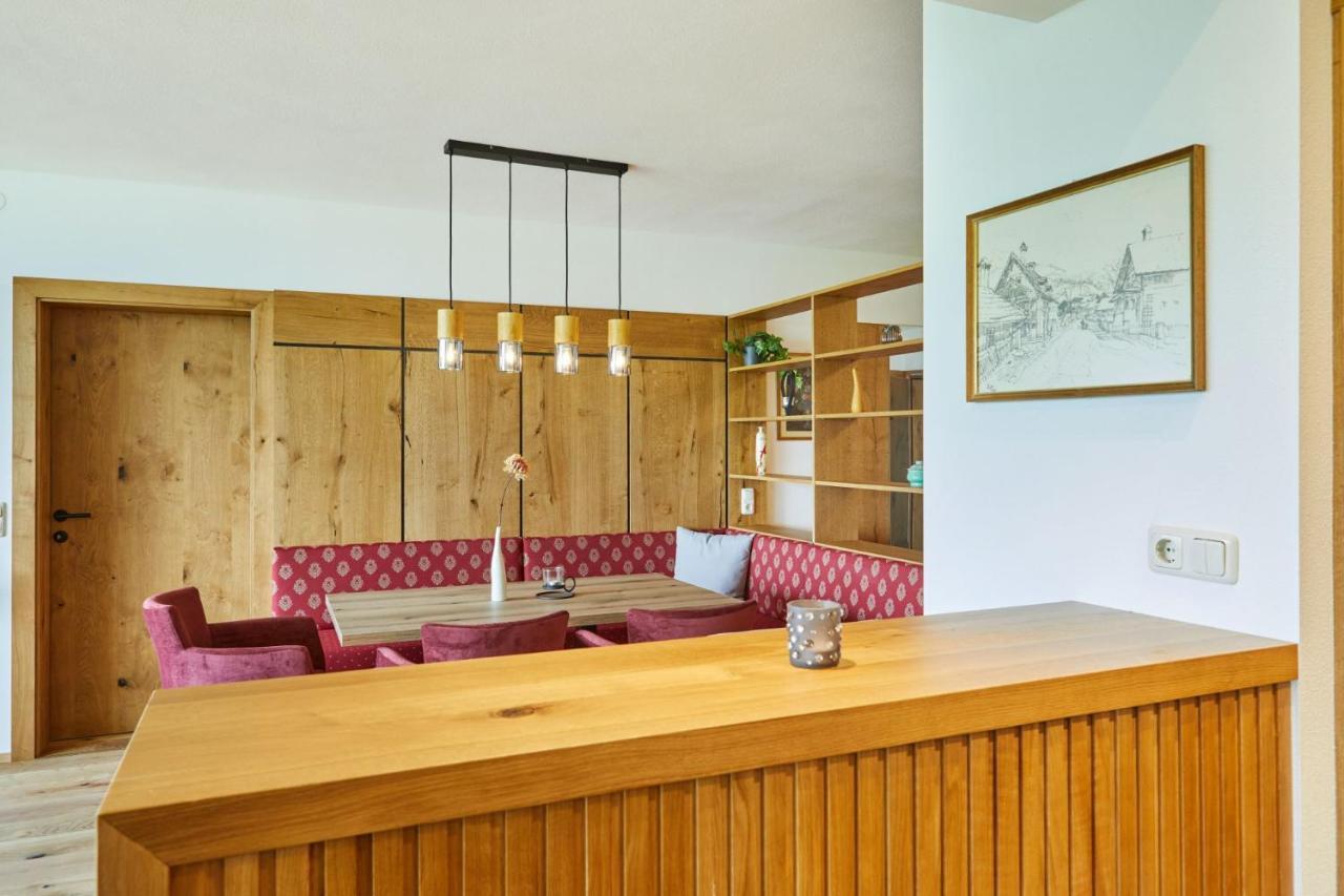 באד גויסרן Appartement Traumblick Mit Indoorpool Und Privater Sauna מראה חיצוני תמונה